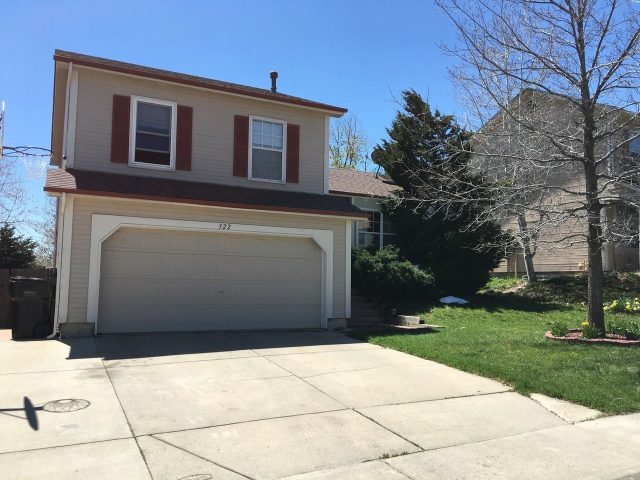 322 Eisenhower Dr - Photo 2 of 13