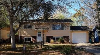 325 N Roosevelt Ave - Photo 1 of 1