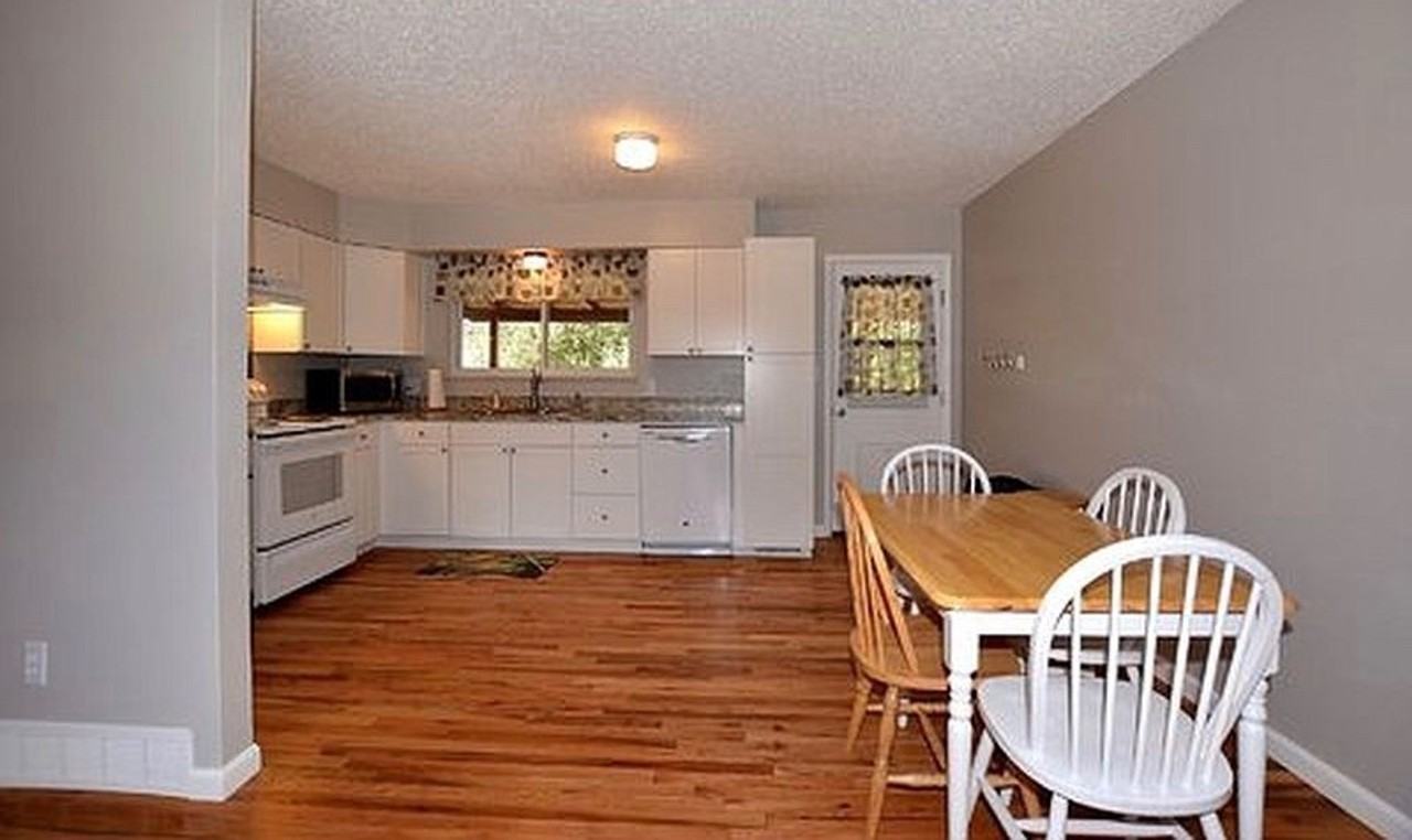 325 N Roosevelt Ave - Photo 7 of 31