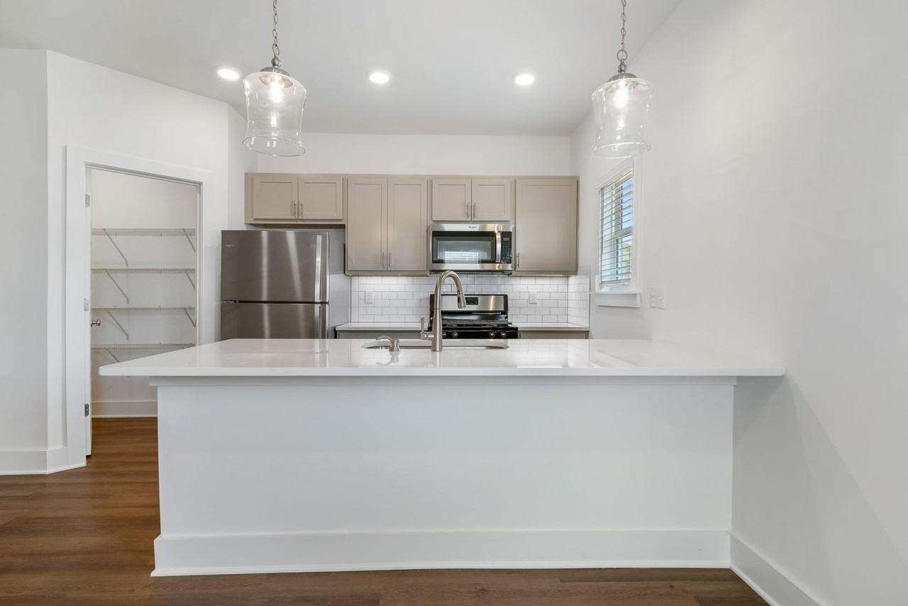 4210 Brevard Blvd - Photo 5 of 29