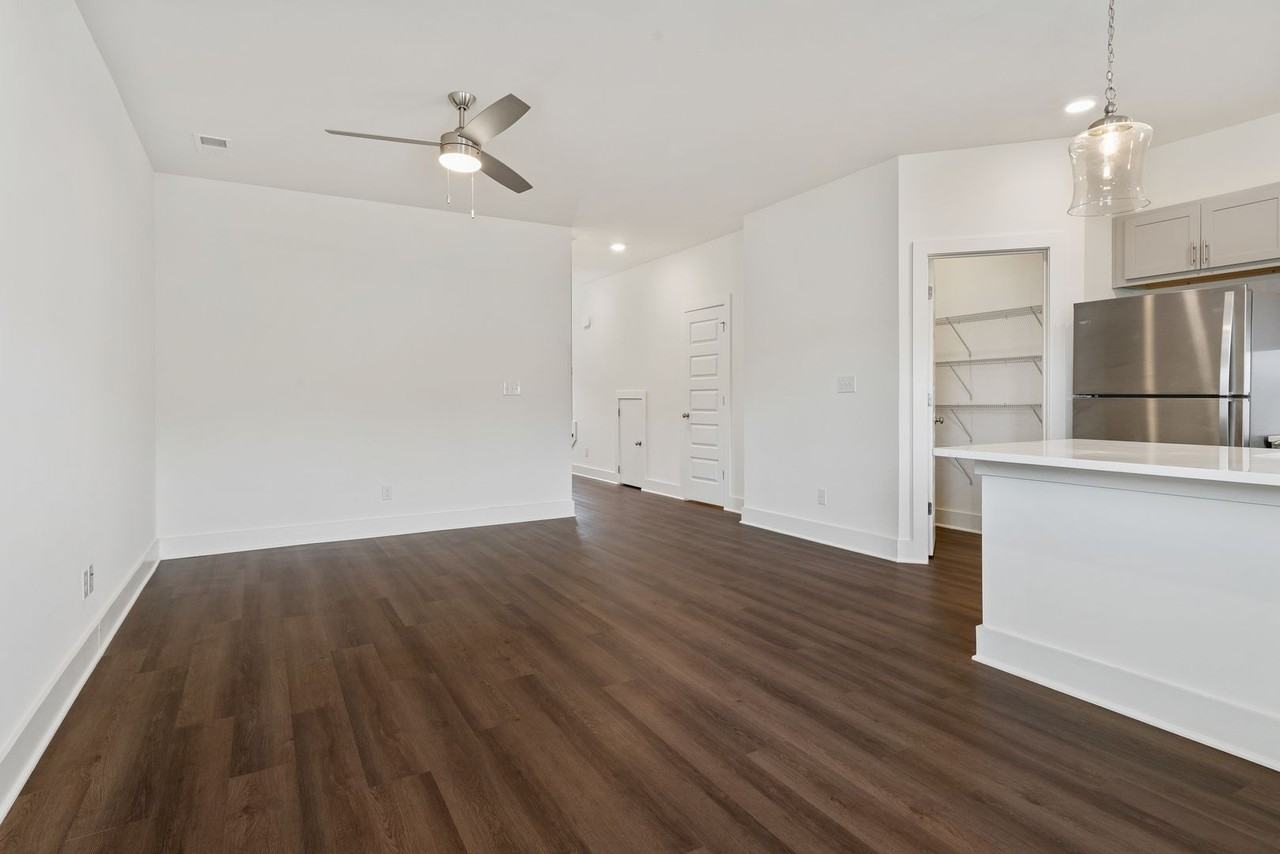 4210 Brevard Blvd - Photo 7 of 29