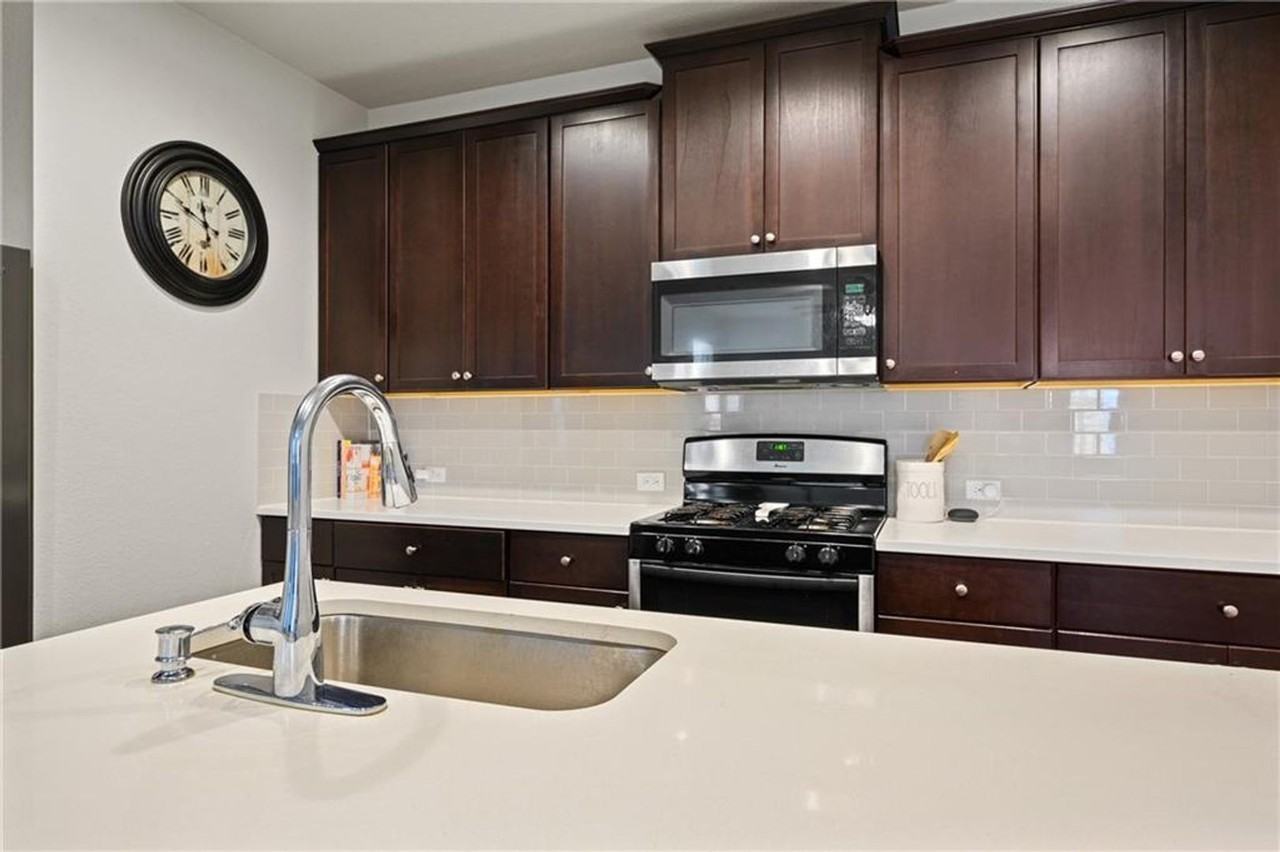 5308 Golden Canary Ln - Photo 3 of 34