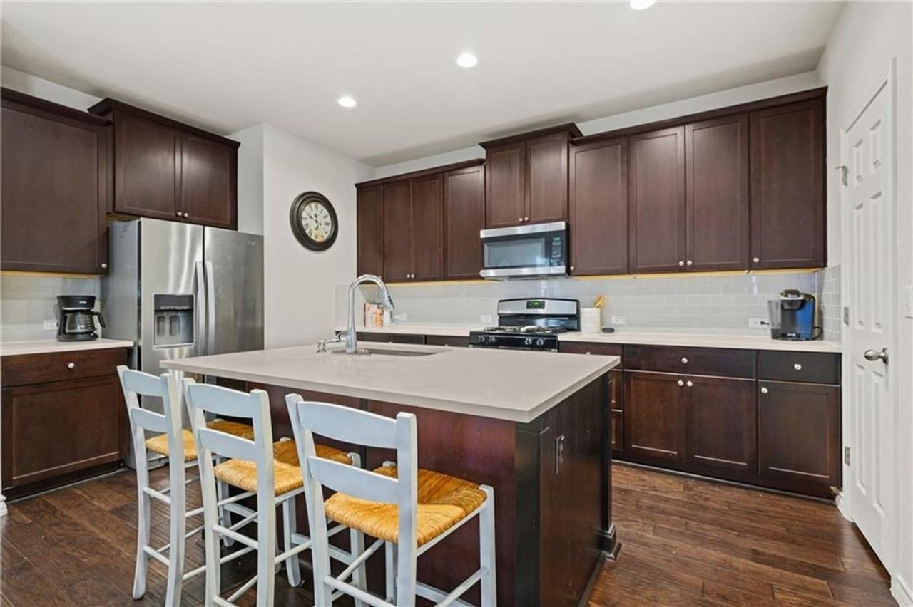 5308 Golden Canary Ln - Photo 6 of 34