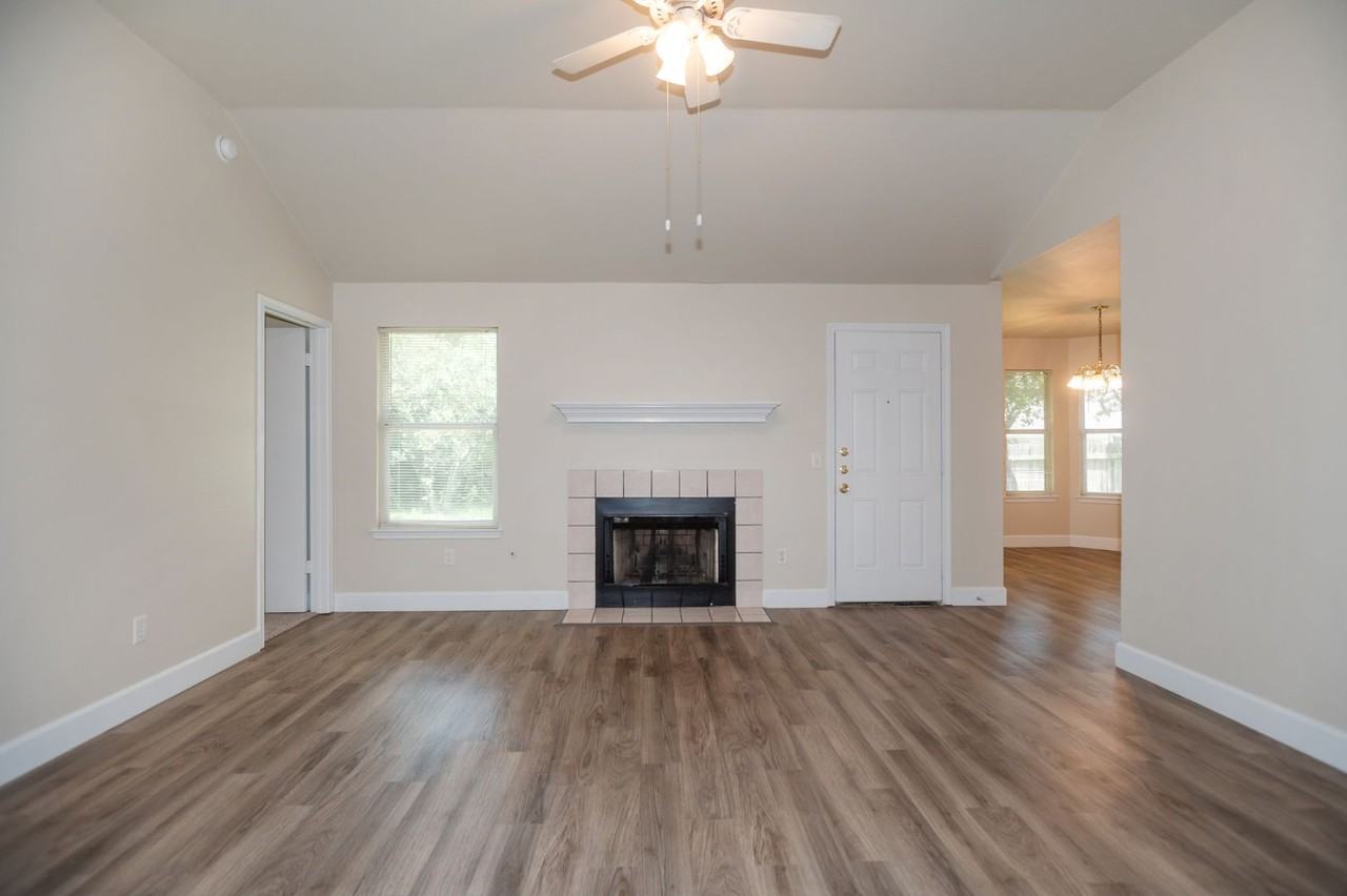 609 Sunny Brook Dr - Photo 3 of 19