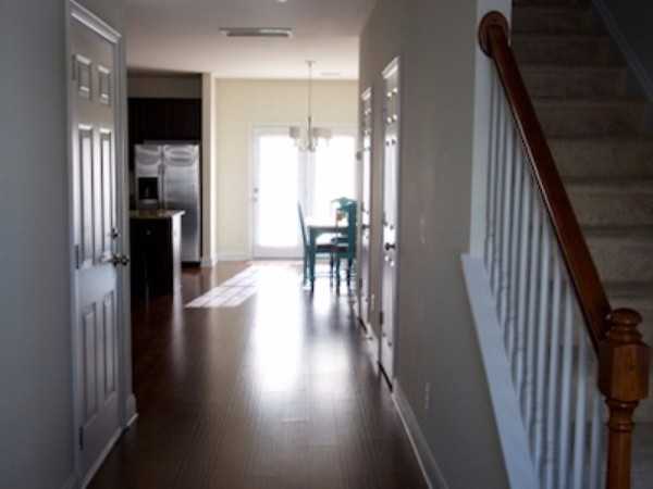 230 Larissa Dr - Photo 7 of 10