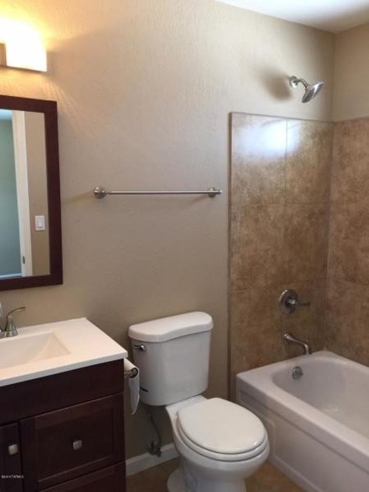 1553 E Prince Rd - Photo 5 of 9