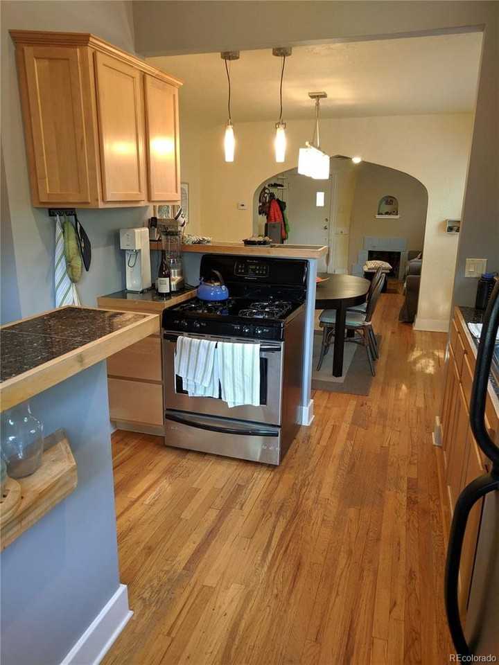 1425 Dexter St - Photo 6 of 21