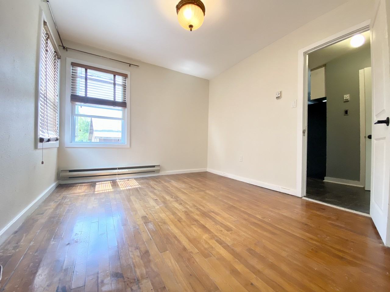 3 Montgomery Cres - Photo 2 of 11