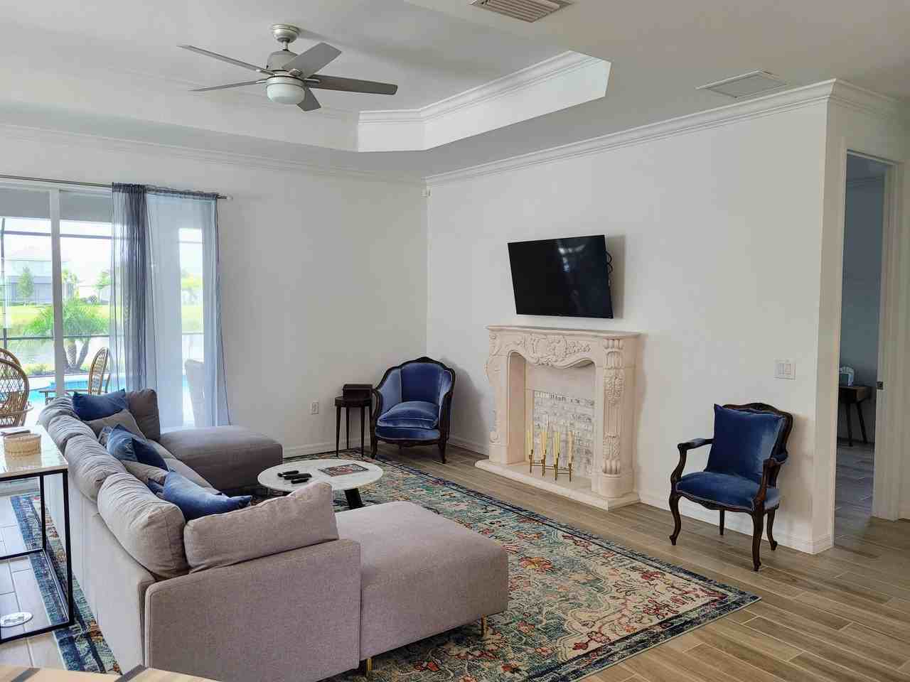 5909 Berwick Lane - Photo 3 of 37