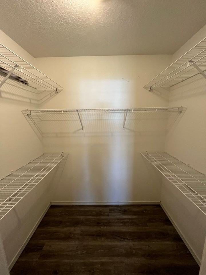 4315 W 27th St - Photo 4 of 13