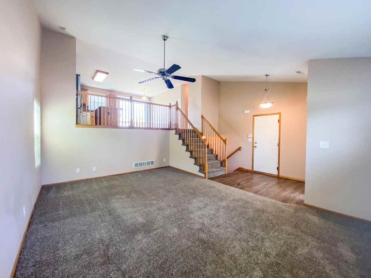 450 Se Westgate Dr - Photo 7 of 20