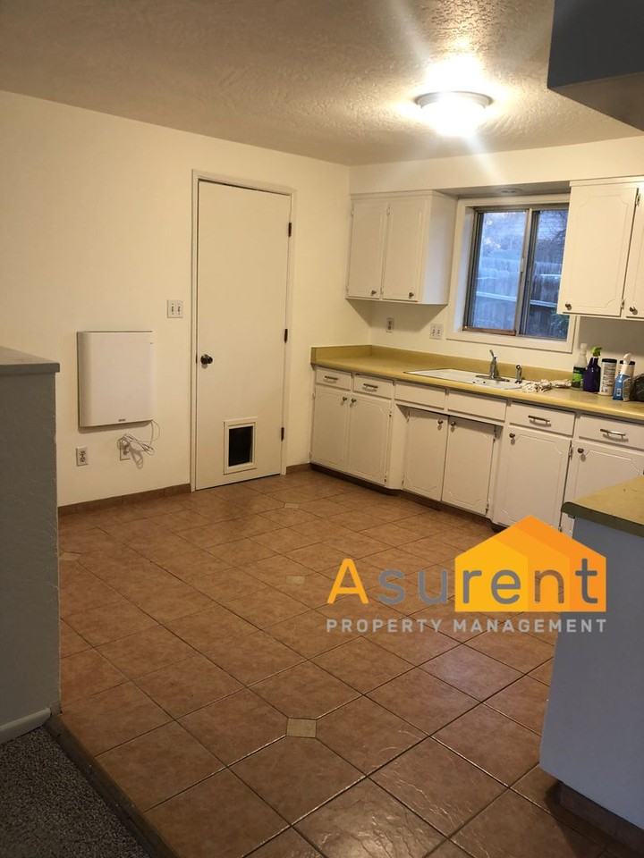 268 W Hersey St #B - Photo 2 of 7