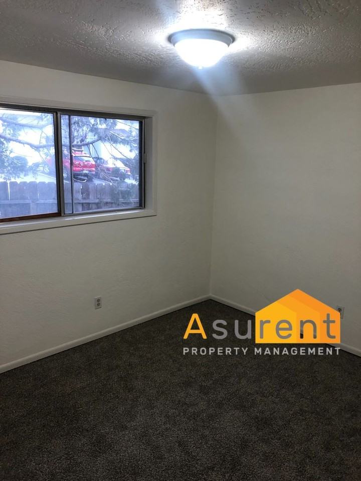 268 W Hersey St #B - Photo 5 of 7