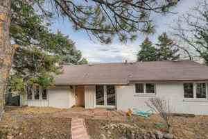 featured image of 1045 Gilbert St