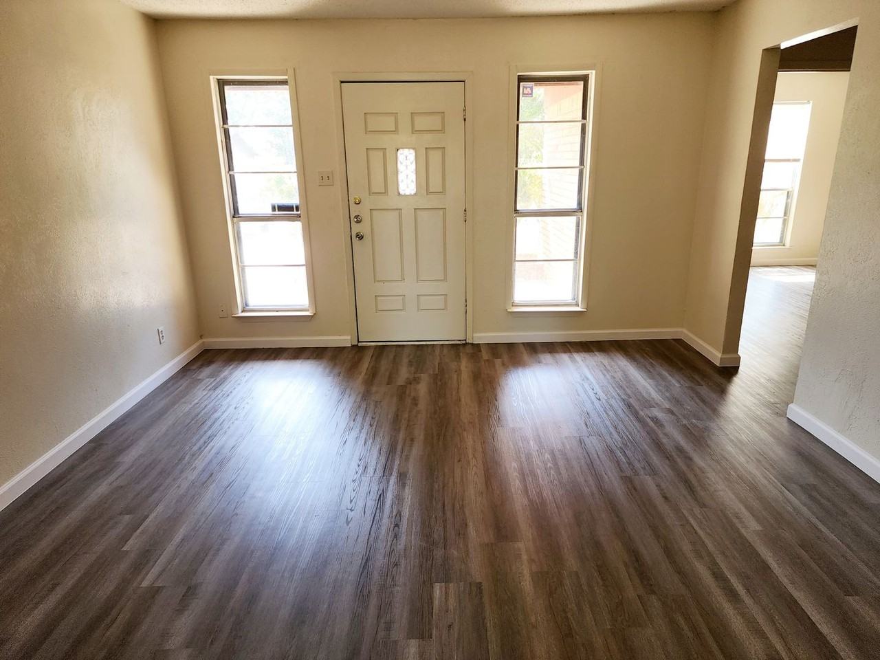 2303 Daisy Dr - Photo 2 of 13