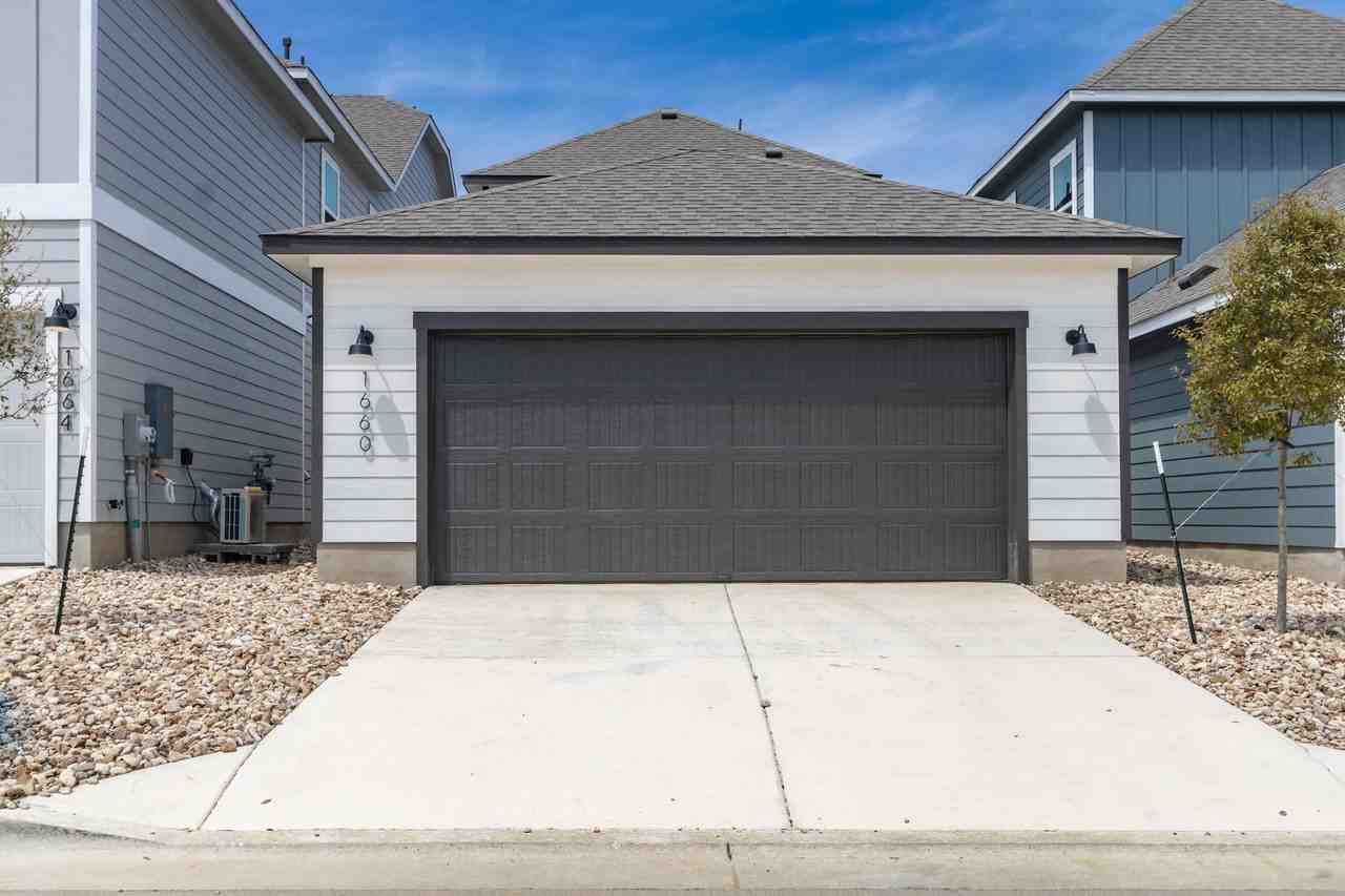 1660 Coral Sunrise - Photo 3 of 30