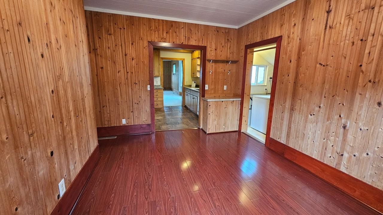 514 N 8th St - Photo 3 of 14