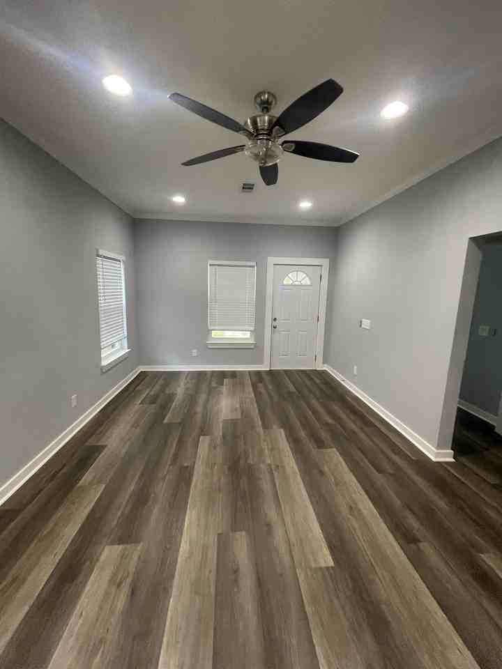 1106 W Gregory St #1106 - Photo 4 of 40