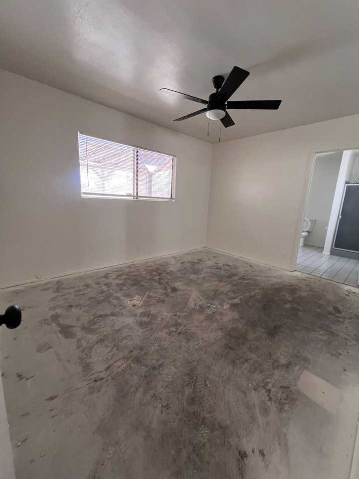 7401 Elata Ave - Photo 3 of 13