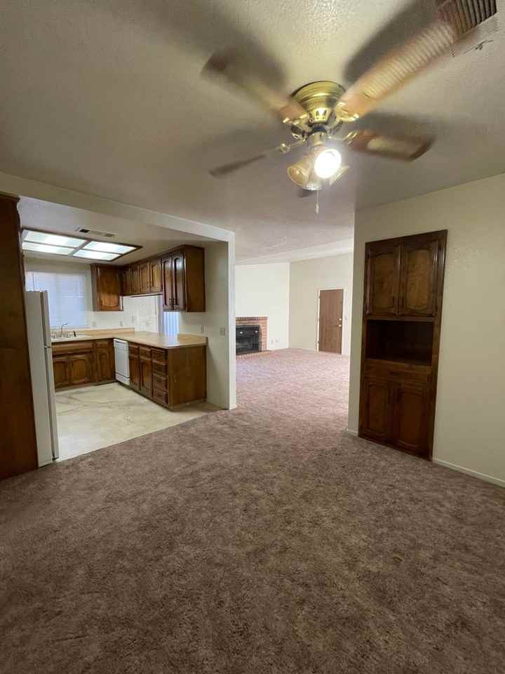 616 616 W Yosemite - Photo 5 of 24