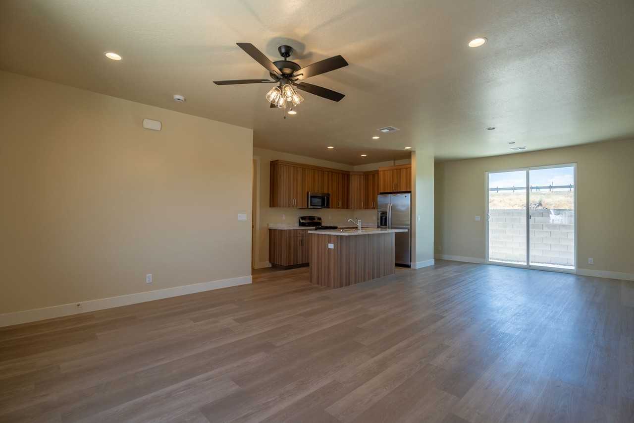 850 E 600 S #16 - Photo 4 of 29