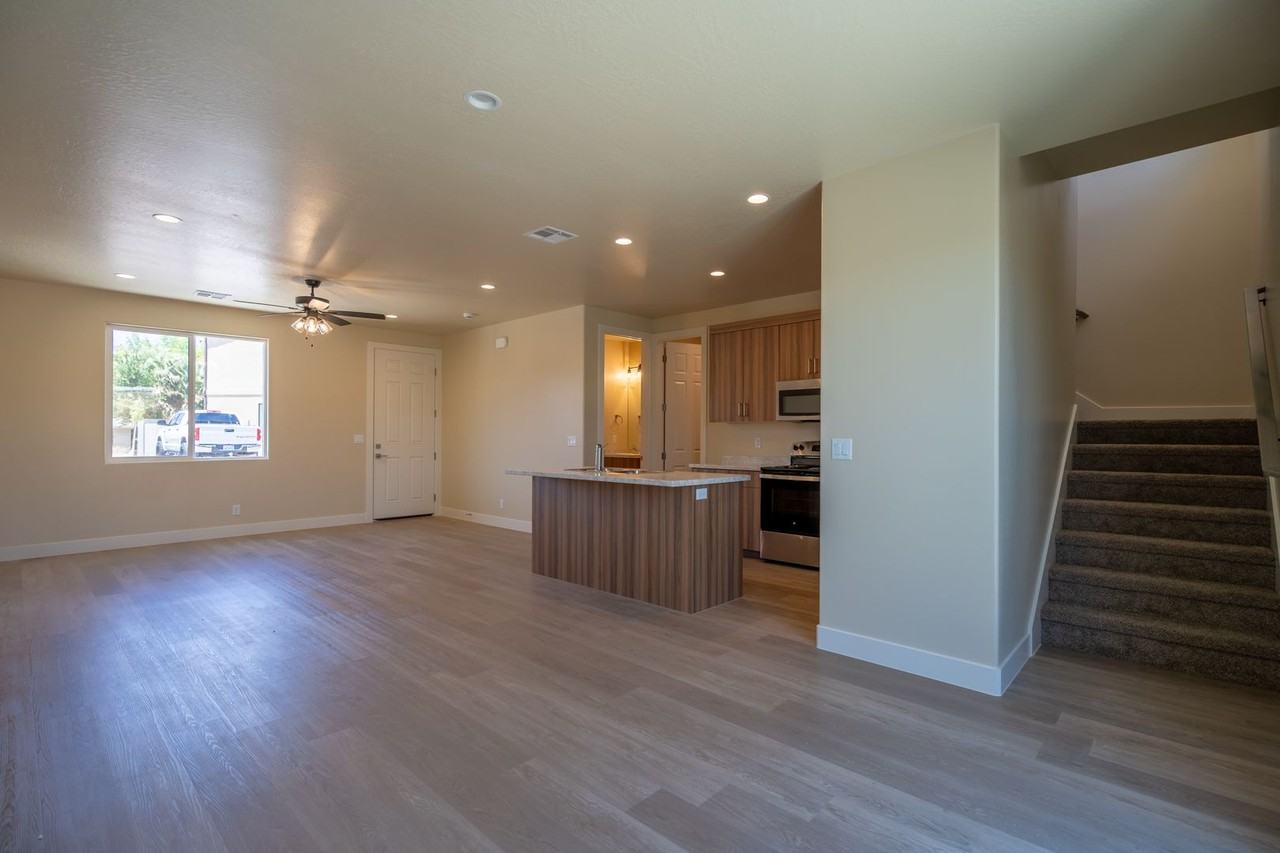 850 E 600 S #16 - Photo 5 of 29