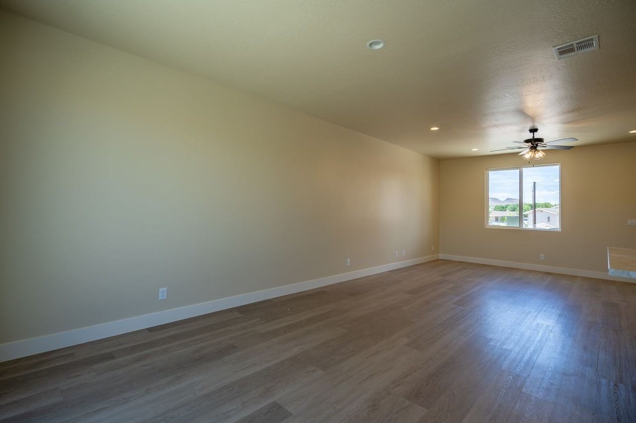 850 E 600 S #16 - Photo 6 of 29