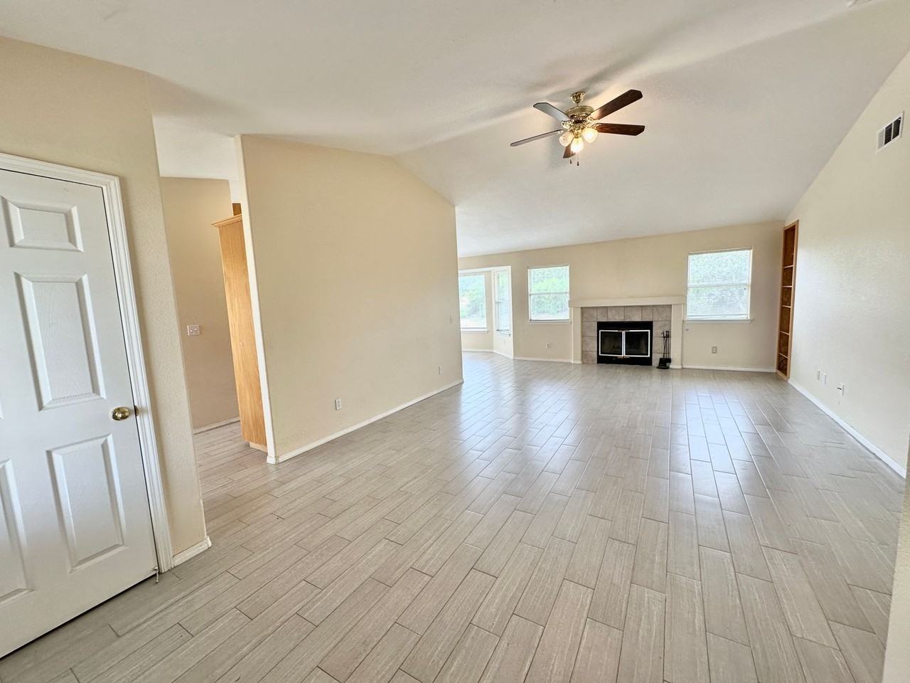 8080 Settlers Pl - Photo 3 of 23