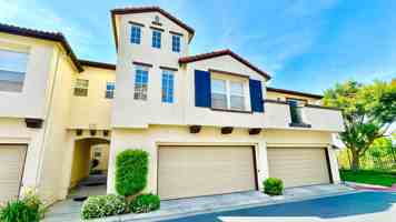 featured image of 5010 Golondrina Way #59