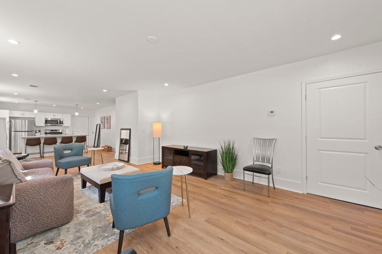 636 Francis Pl Nw - Photo 5 of 26