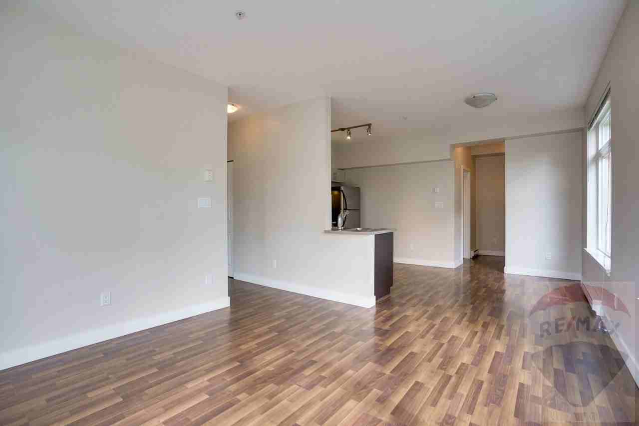 5962 Kings Road #101 - Photo 5 of 19
