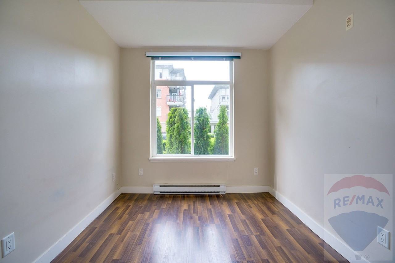 5962 Kings Road #101 - Photo 6 of 19