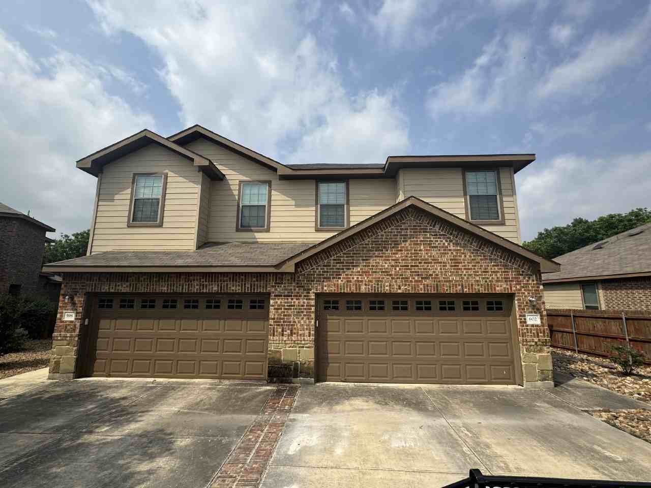 602 Creekside Cir - Photo 3 of 24