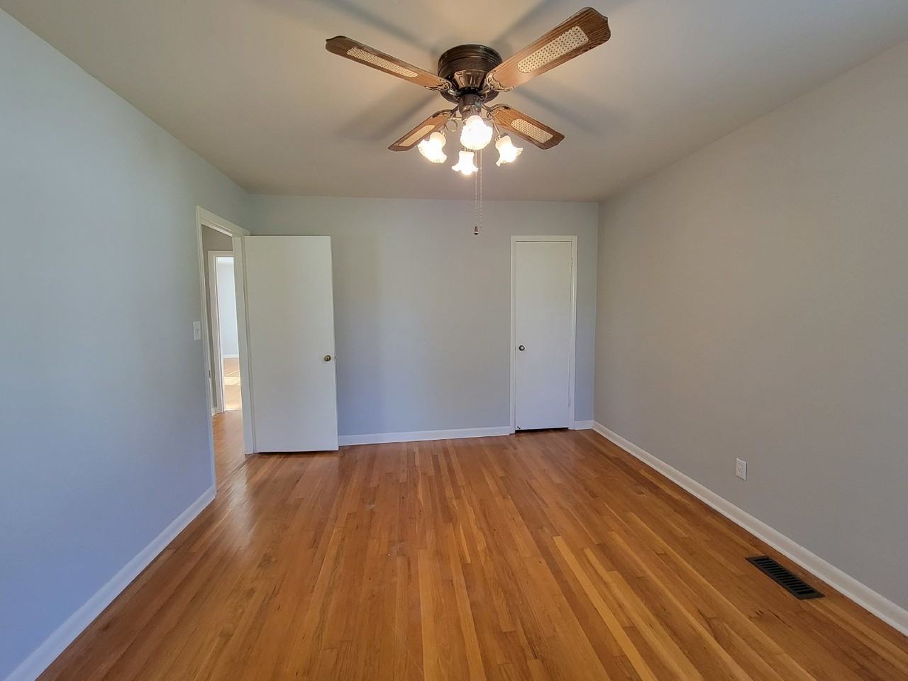 3107 Stewart St Nw - Photo 3 of 24