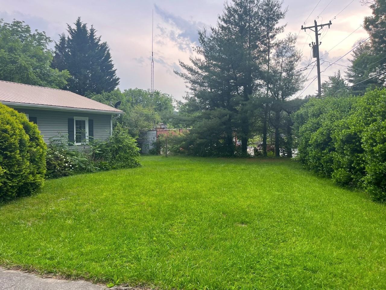 1708 Willow Rd - Photo 4 of 16