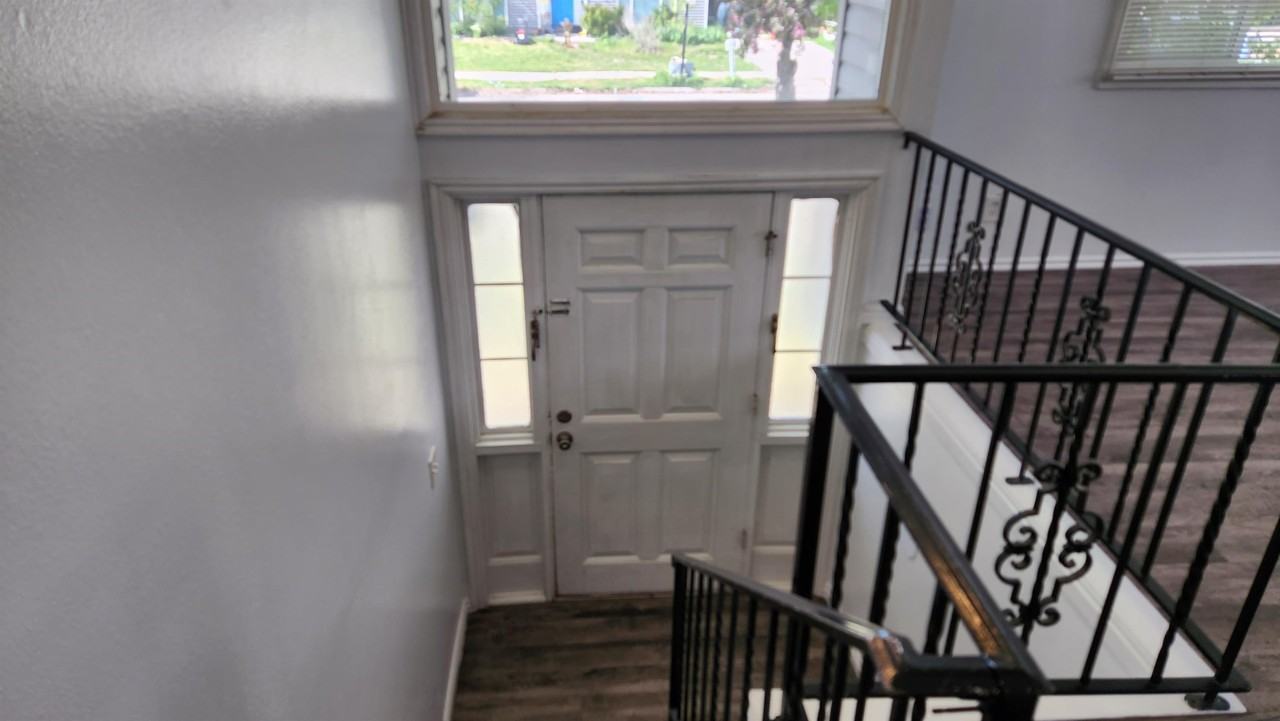 1815 W New York Dr - Photo 3 of 33