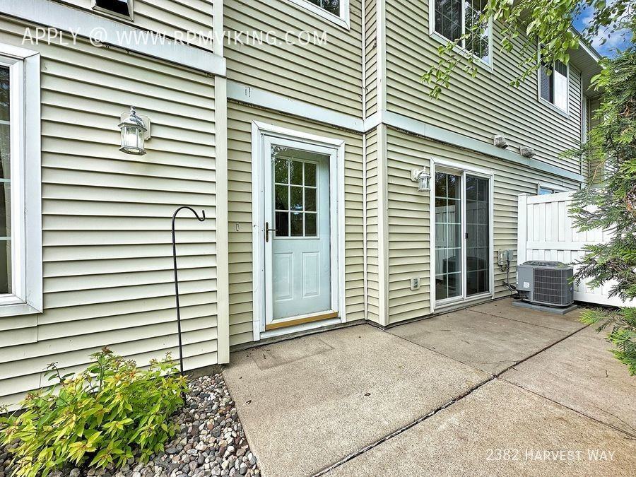 2382 Harvest Way - Photo 3 of 25