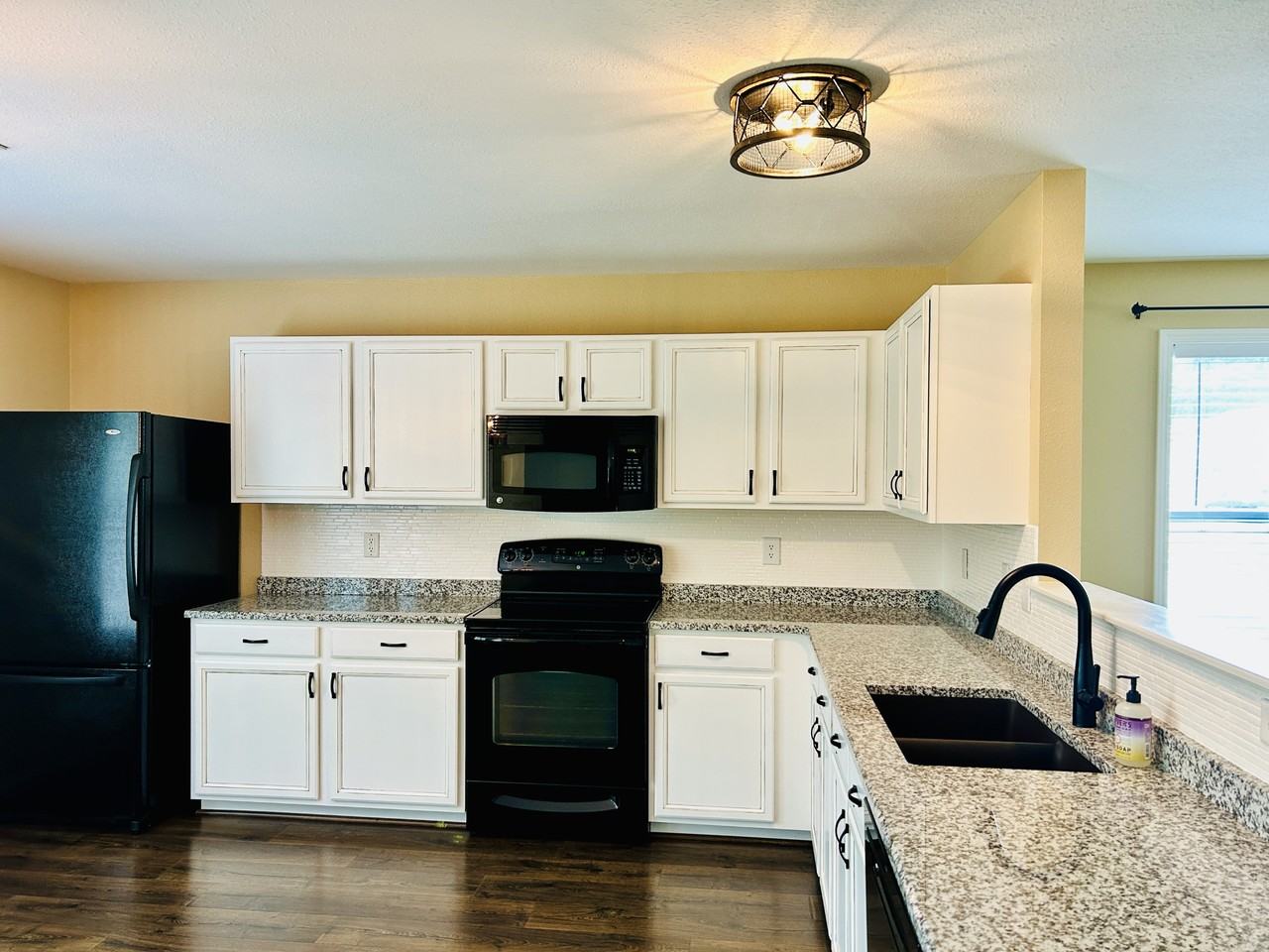 5768 Buchanan Ave Sw #NA - Photo 2 of 19