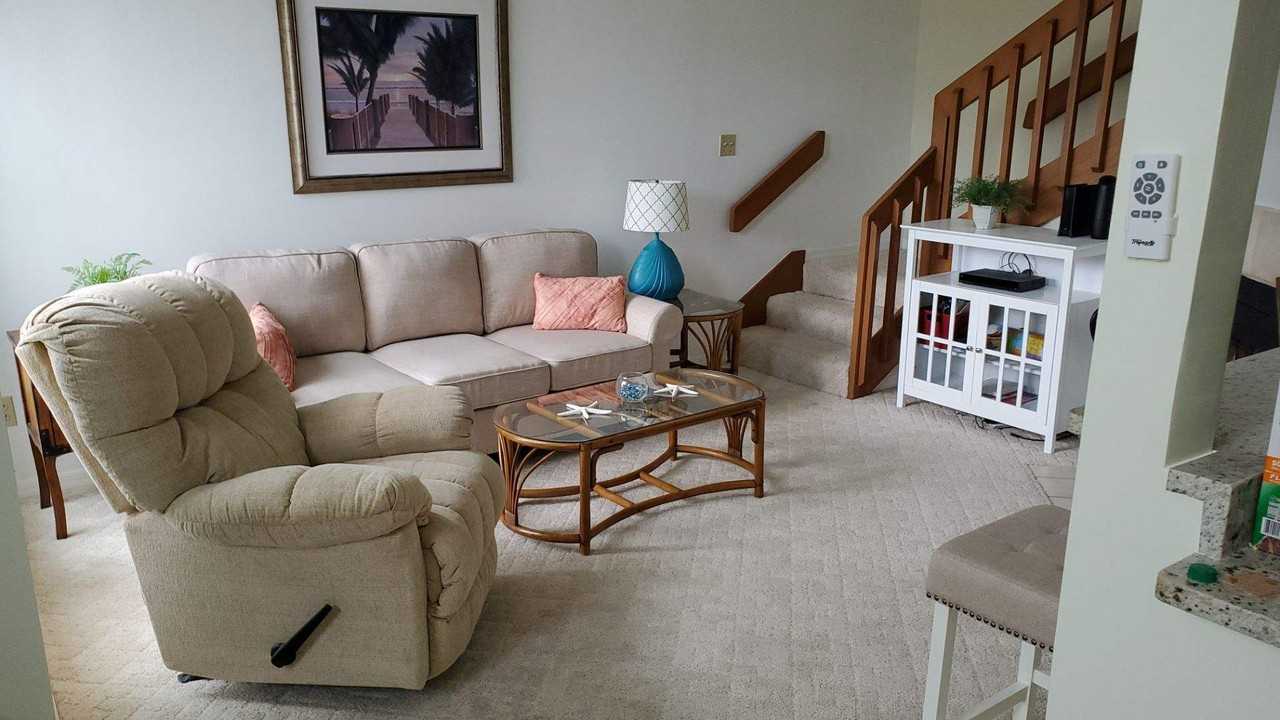 4244 Sun Village Ct #1 - Photo 5 of 39