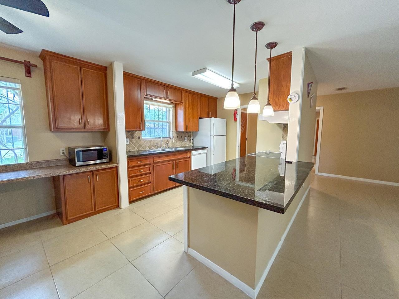 305 W Walnut Ave #NA - Photo 3 of 18