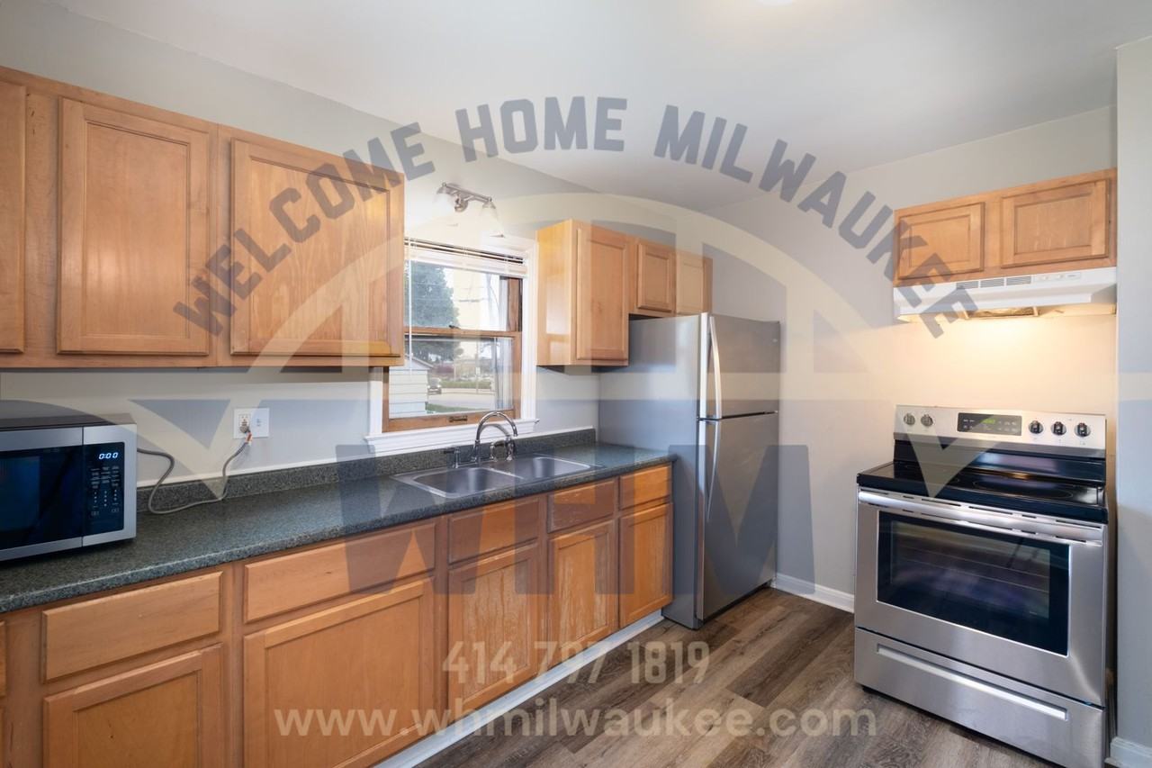 3409 S Chase Ave - Photo 3 of 17