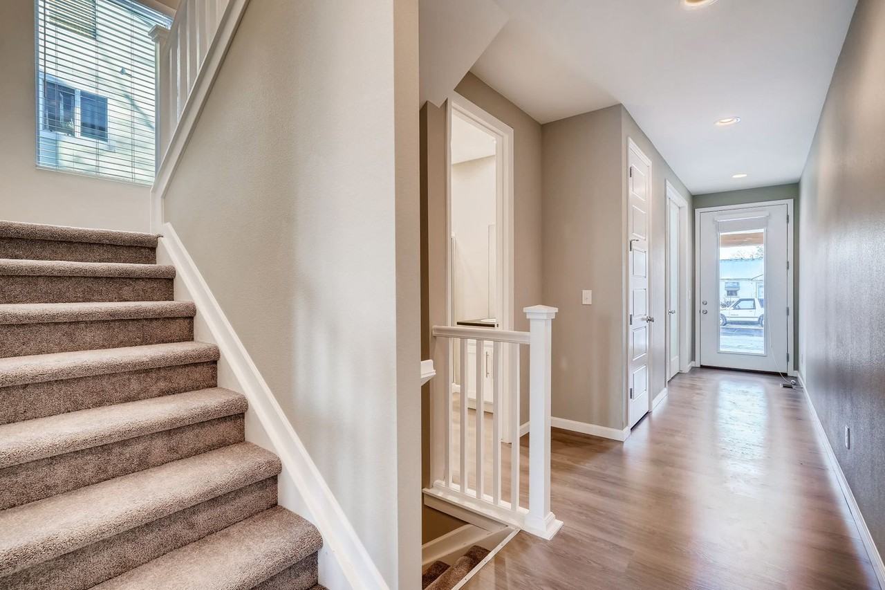 3043 S Delaware St - Photo 3 of 24