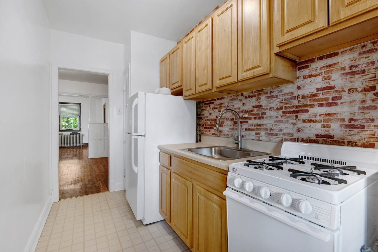 3915 7th Street Northeast #4 - Photo 4 of 9