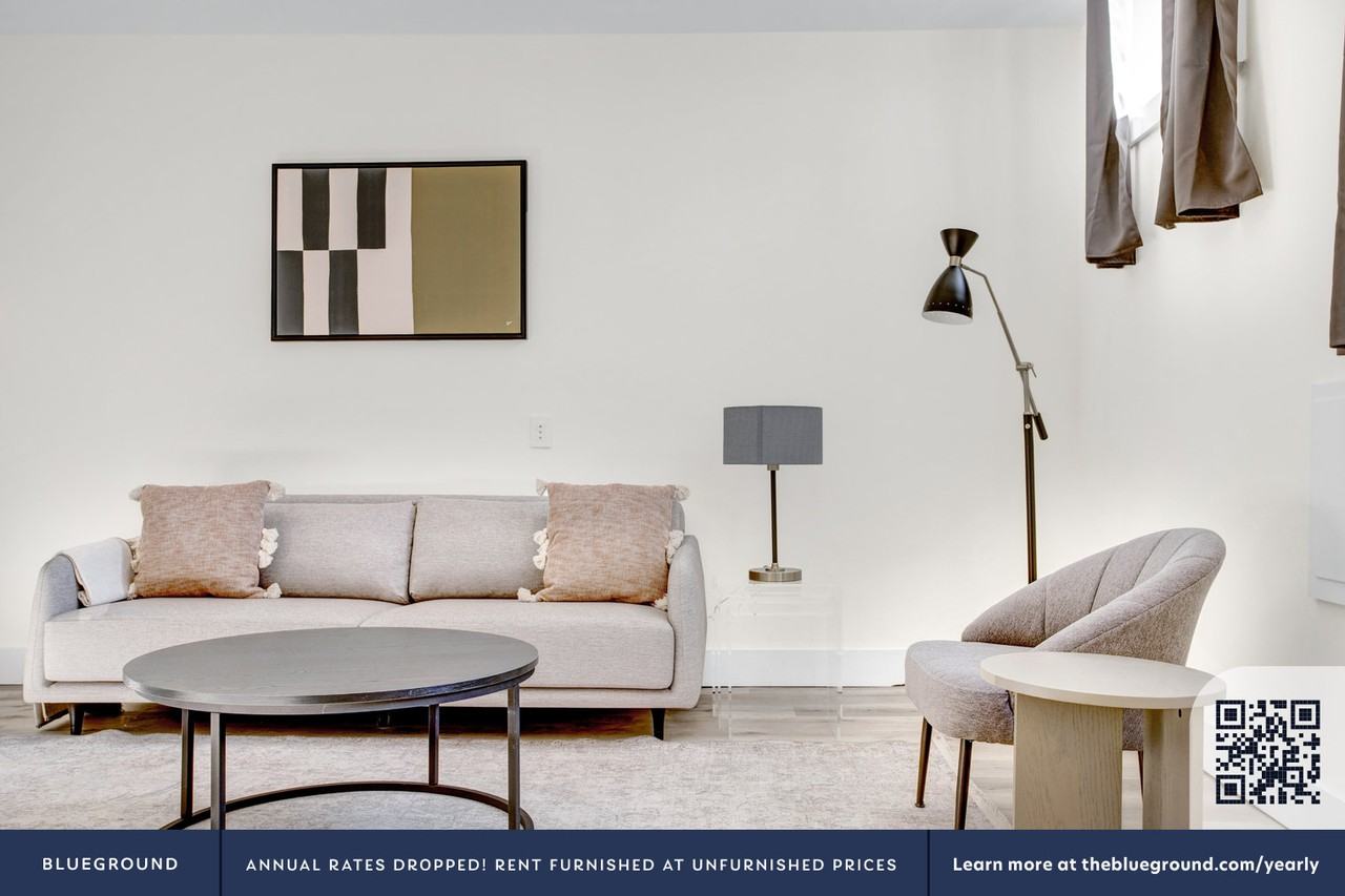 1012 Pennsylvania Avenue Southeast - Photo 3 of 23