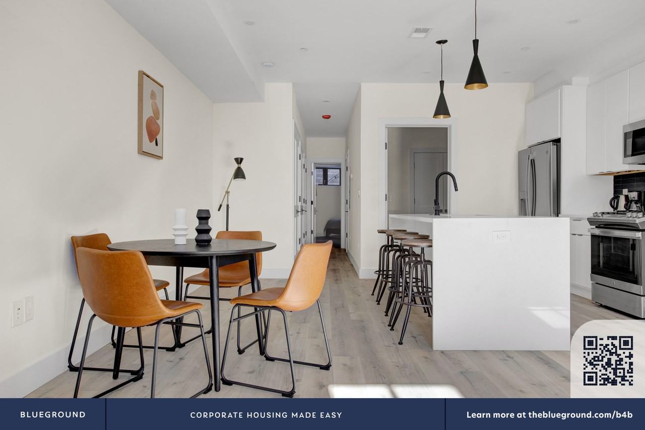 1012 Pennsylvania Avenue Southeast - Photo 5 of 23