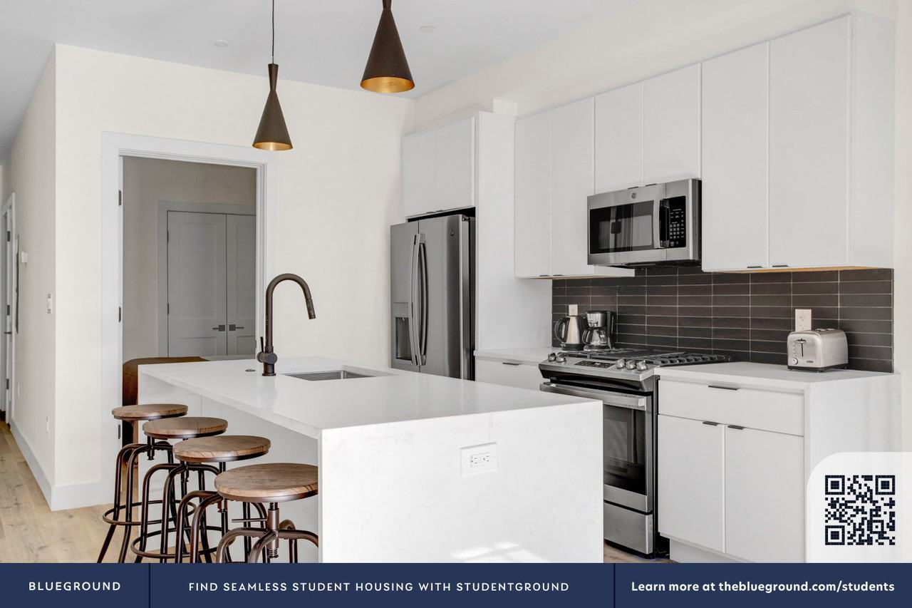 1012 Pennsylvania Avenue Southeast - Photo 6 of 23