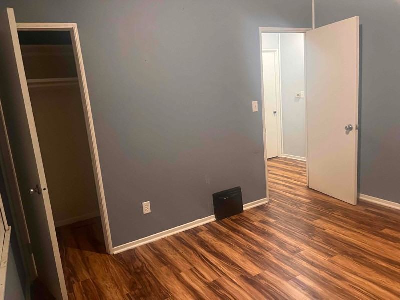 304 4th Ave - Photo 3 of 6