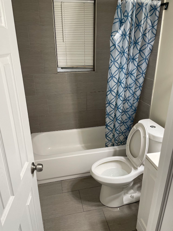 394 Warwick Rd - Photo 2 of 5