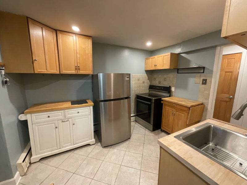 1009 Merriam Rd - Photo 3 of 10