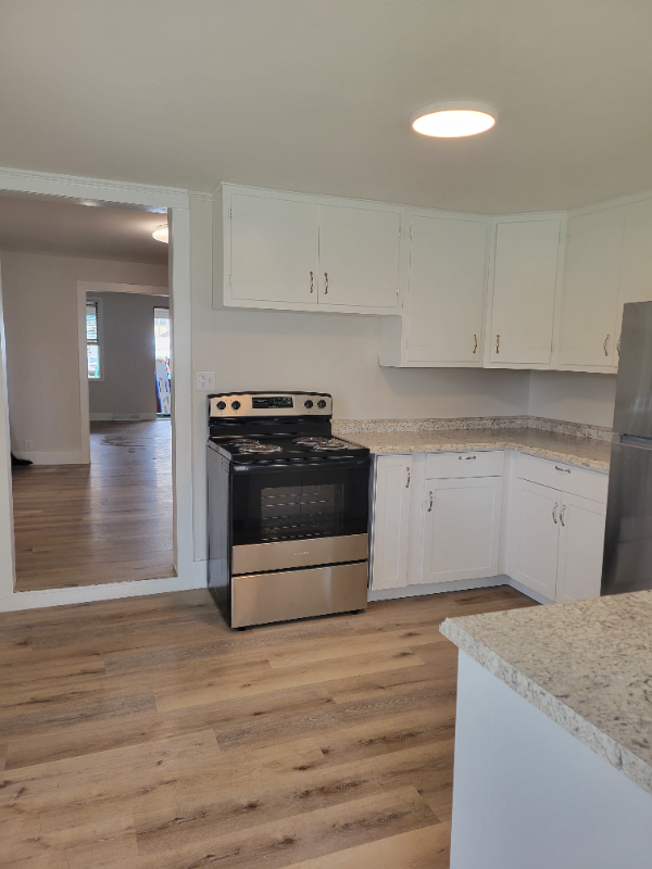 426 Reynolds Ave #426 - Photo 2 of 8